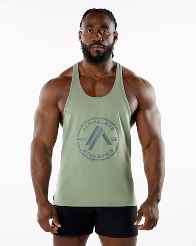 Alphalete Fitted Performance Stringer Sage | 928NXIDWF