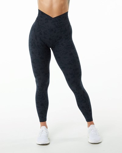 Alphalete Single Brushed Cross-Wrapped Legging Mustat | 189UOQMTS